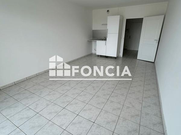 Location Studio 30.4 m² - ESPACE BROSSOLETTE 2 Laon 02000