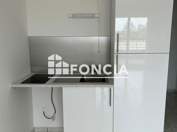 Location Studio 30.4 m² - ESPACE BROSSOLETTE 2 Laon 02000