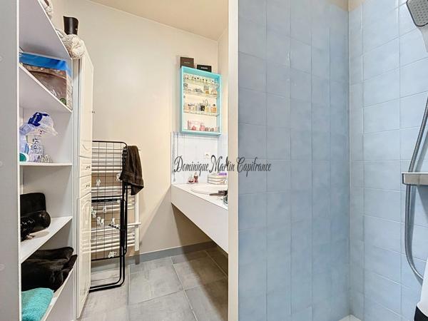 A vendre, Immeuble de rapport, LA CHARTRE SUR LE LOIR (72)- 5 appartements - 2 studios- 4 caves- Parking terrain 662m²