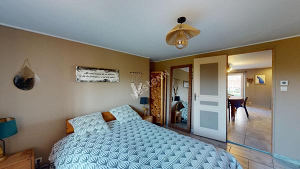 Ferme Bressane située au sud LOUHANS et ses 157 arcades, proche de l'autoroute A39.