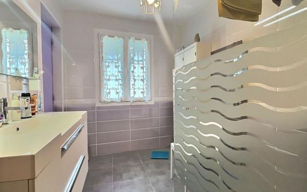 Maison à vendre    8 pièces •  Corquilleroy