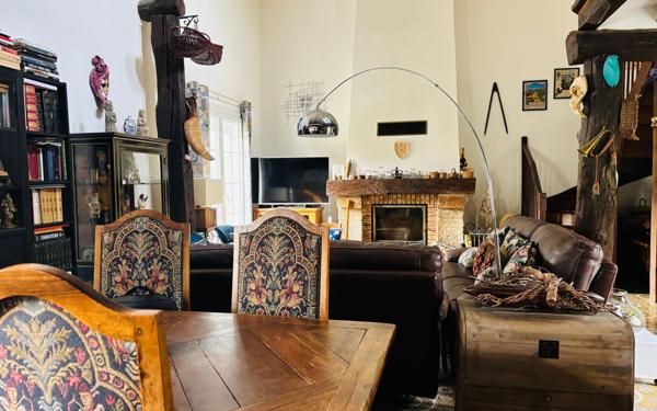 Maison à vendre    8 pièces •  Corquilleroy