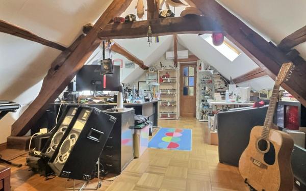 Maison à vendre    8 pièces •  Corquilleroy