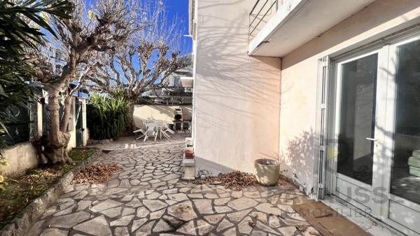NARBONNE (11100) – AVENUE KENNEDY– MAISON LIBRE SUR 3 FACES – 3 CHAMBRE - JARDIN – GARAGE