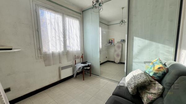 NARBONNE (11100) – AVENUE KENNEDY– MAISON LIBRE SUR 3 FACES – 3 CHAMBRE - JARDIN – GARAGE