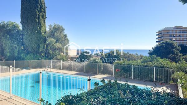 Résidence sécurisée avec piscine