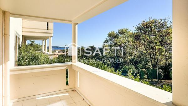 Résidence sécurisée avec piscine