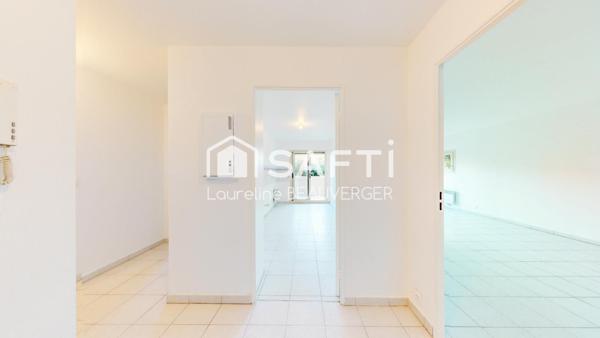 Résidence sécurisée avec piscine