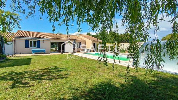 Maison 4 chambres + bureau - garage - piscine
