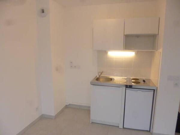 Appartement 1 pièce                                        - 69500 Bron Réf : 5418