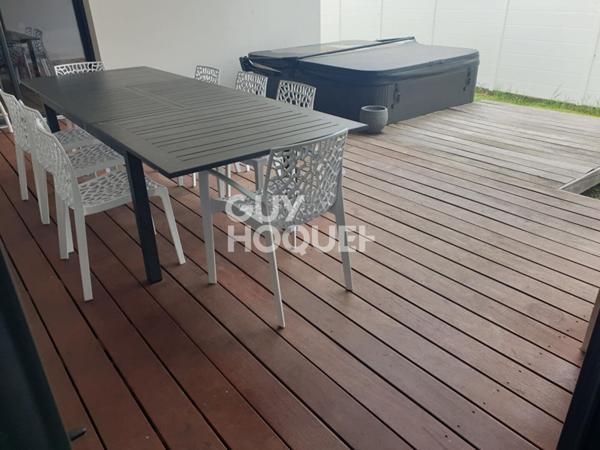 Maison contemporaine de 140 m² avec piscine