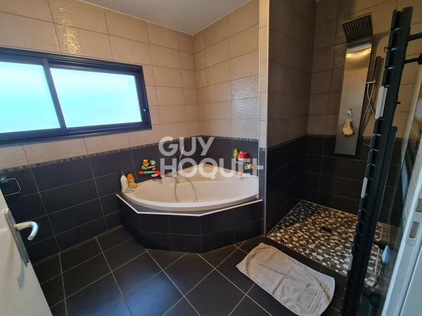 Maison contemporaine de 140 m² avec piscine