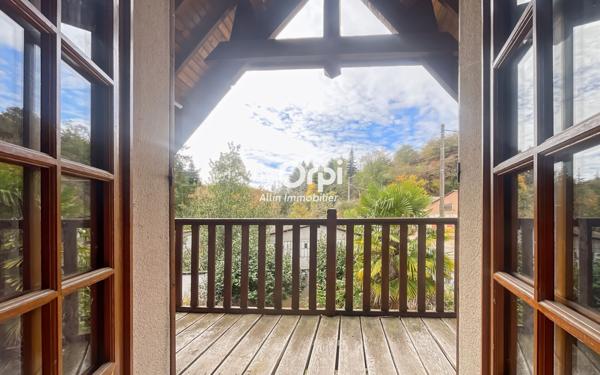 Maison à vendre    6 pièces • 206,10 m2 Montluçon