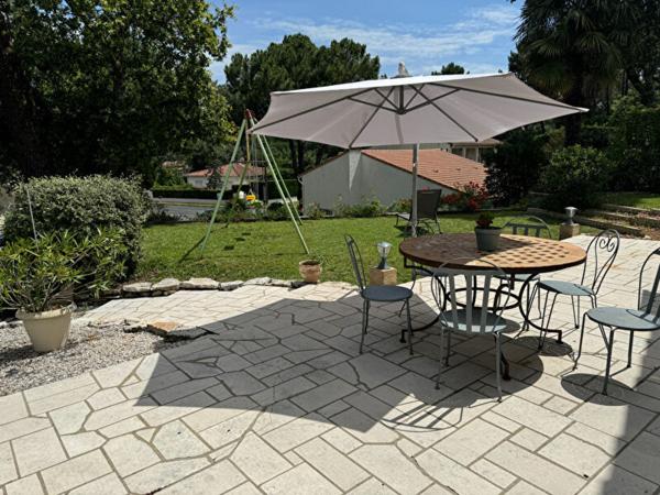 Maison 8 pièce(s) 4 chambre(s) 192 m²