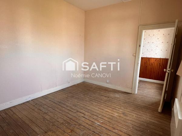 Maison semi-individuelle à rénover – 85 m² avec jardin