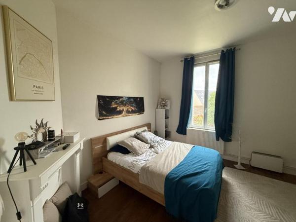 Immeuble de rapport et garages