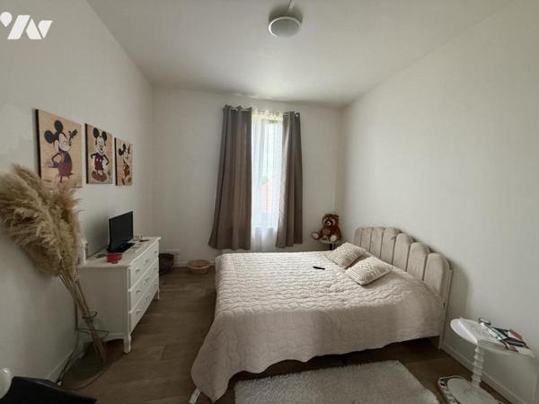 Immeuble de rapport et garages