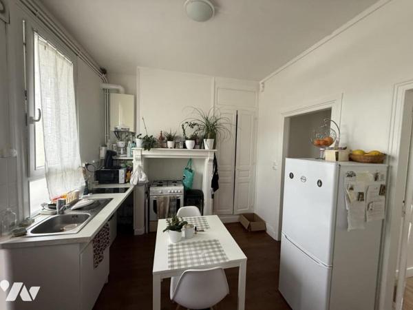 Immeuble de rapport et garages