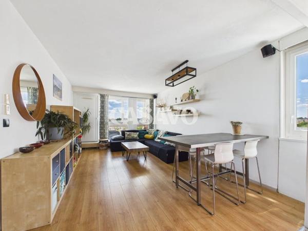 Vente Appartement 4 pièces de 77m² - 69100 Villeurbanne