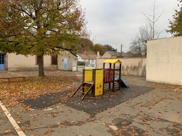 Vente d'un ensemble immobilier à diviser à cloyes les trois rivières.