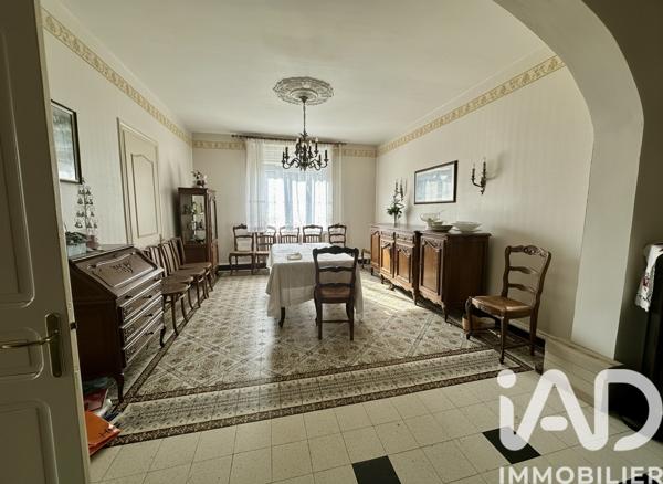 Maison à vendre 7 pièces 210 m² Isbergues