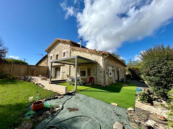 Maison Saint Christophe Sur Roc 3 pièce(s) 142 m2, Saint christophe sur roc 79220