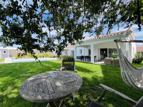 Brem-sur-Mer (85470) Magnifique villa à Brem-sur-Mer