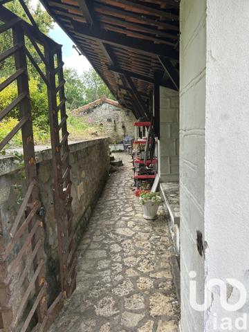 Immeuble à vendre 145 m² Gond-Pontouvre