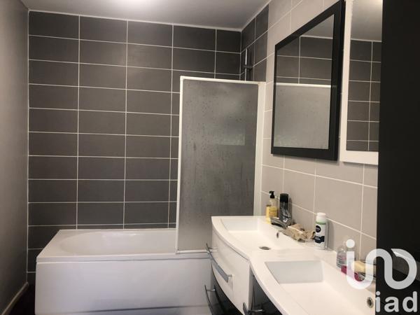 Pavillon 7 pièces de 112 m² à Waziers (59119)