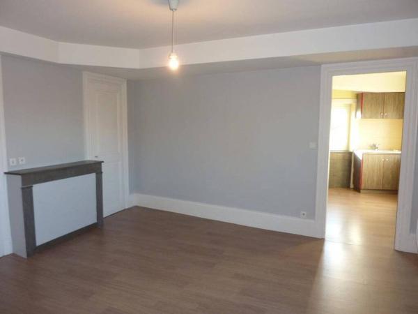 MONTRBISON - Appartement F2