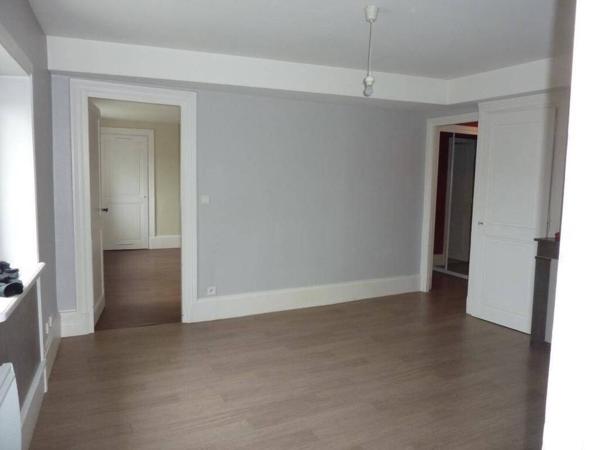 MONTRBISON - Appartement F2