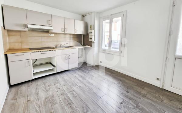 Maison à vendre    2 pièces •  Nanteuil-le-Haudouin