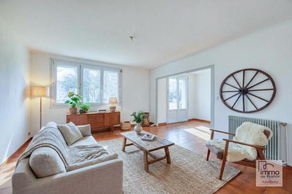 T5 de 81m2 avec cave et jardin collectif