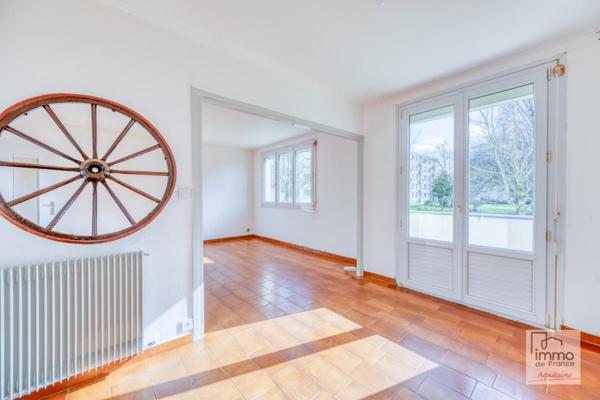 T5 de 81m2 avec cave et jardin collectif