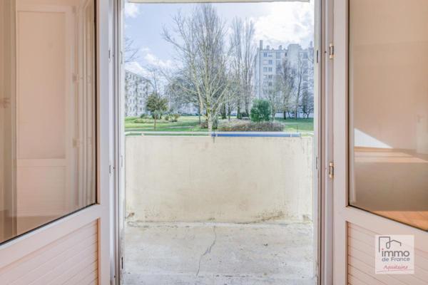 T5 de 81m2 avec cave et jardin collectif