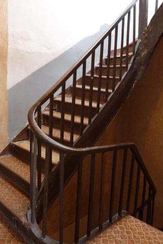 MAISON EN PIERRE LUMINEUSE DANS LE COEUR HISTORIQUE DE LECTOURE