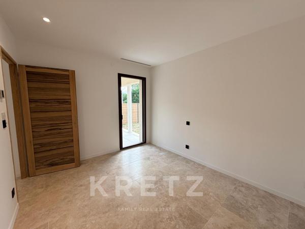 Les Taillades — Appartement T4 Neuf en rez-de-jardin avec vue sur le Luberon