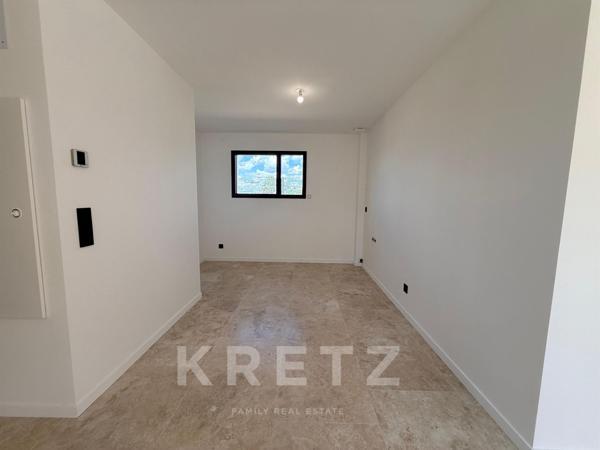 Les Taillades — Appartement T4 Neuf en rez-de-jardin avec vue sur le Luberon