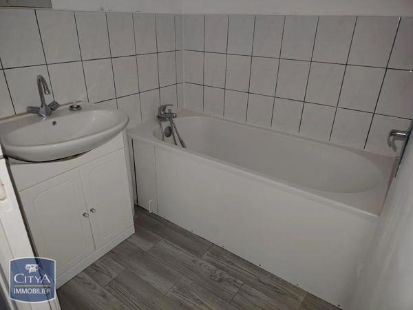 Appartement à louer 4 pièces 68.18m² Vrigne aux Bois (08330)