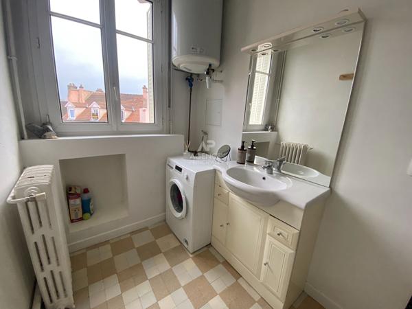 Appartement Saint Ouen L Aumône VENDU LOUÉ 2 pièce(s) 39.30 m² € 122 500 ** - Référence 11106