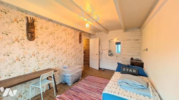 À proximité des plages, charmante maison en pierre rénovée avec dépendance et jardin sur 1340m2