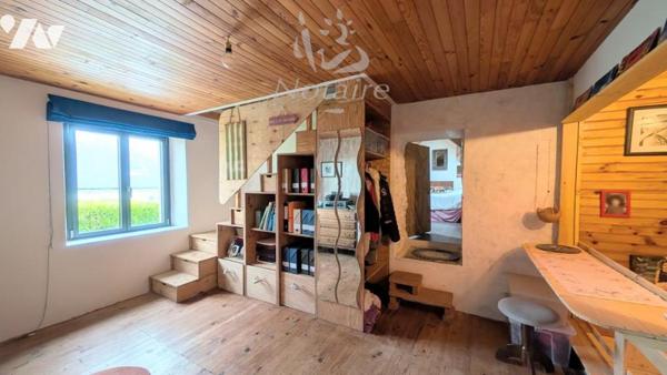 À proximité des plages, charmante maison en pierre rénovée avec dépendance et jardin sur 1340m2