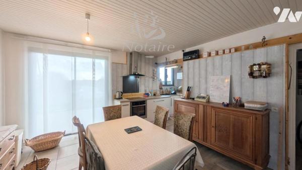 À proximité des plages, charmante maison en pierre rénovée avec dépendance et jardin sur 1340m2