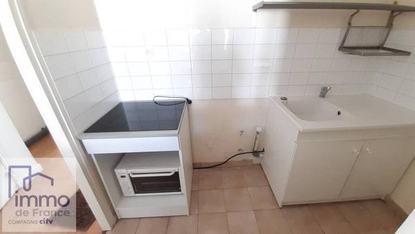 GRENOBLE / 28 Bd. Edouard REY, T2 de 37 m² situé au 4ème étage sans ascenseur