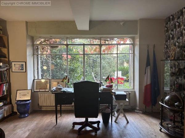 Vente                                                      Maison
                        
                     6 pièces                      186 m2                     à Marmande