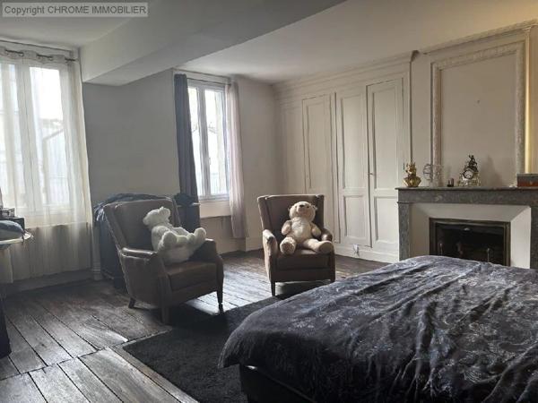 Vente                                                      Maison
                        
                     6 pièces                      186 m2                     à Marmande