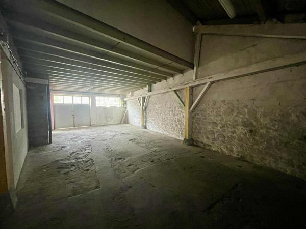 Immeuble de 540m² à usage mixte(commercial et d'habitation)