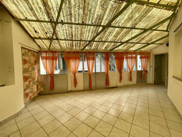 Immeuble de 540m² à usage mixte(commercial et d'habitation)