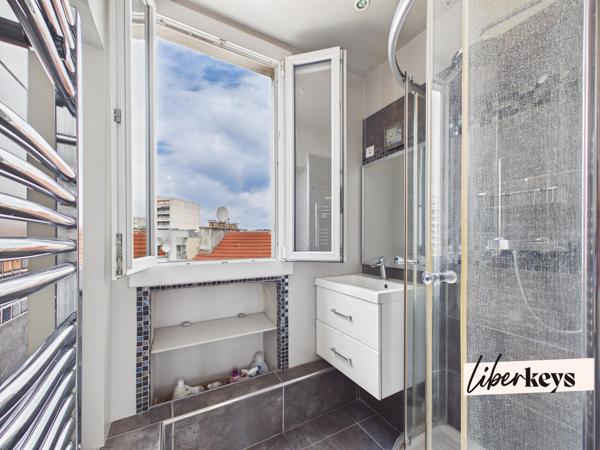 Charmant T2 traversant de 37 m² – Lumineux, au 5ᵉ étage avec ascenseur – Paris 11ᵉ (Voltaire)