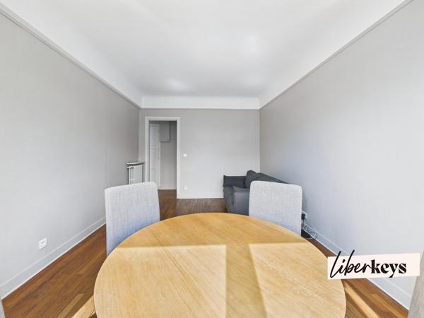 Charmant T2 traversant de 37 m² – Lumineux, au 5ᵉ étage avec ascenseur – Paris 11ᵉ (Voltaire)